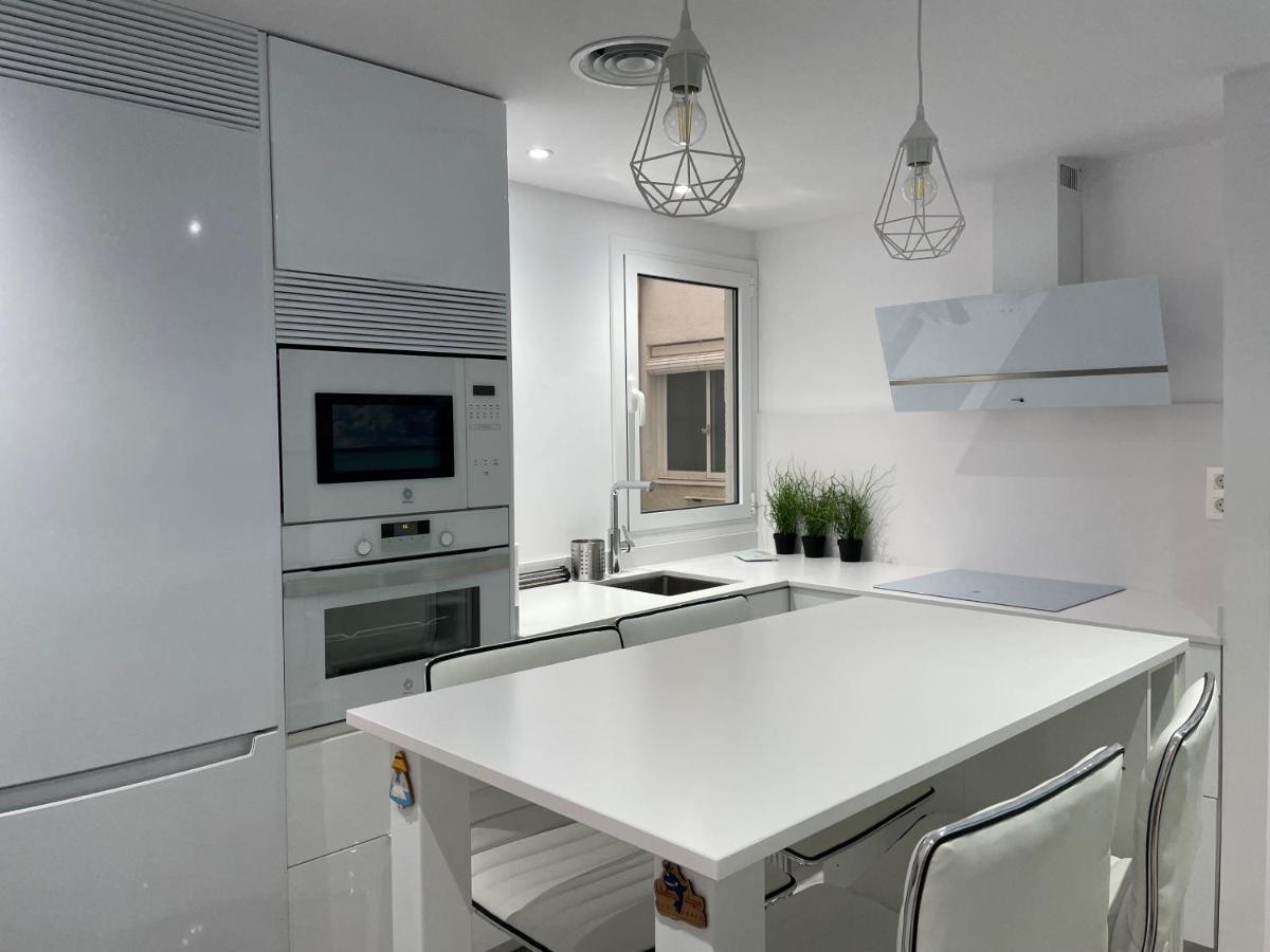 Relax Mar II Apartment Кембрилс Екстериор снимка